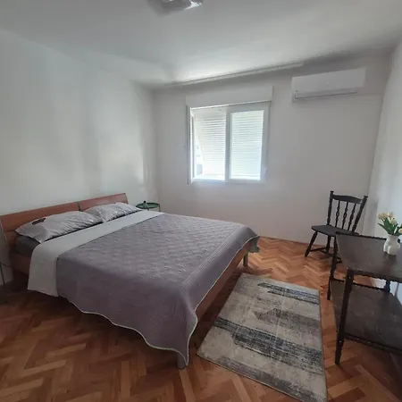 Tomaky Apartment *