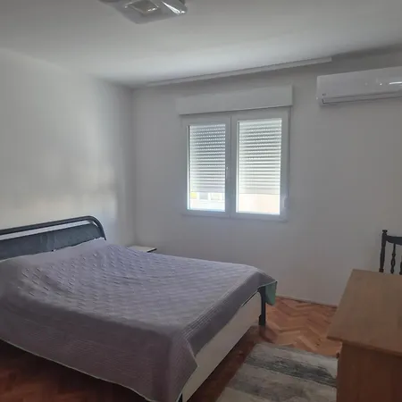 Tomaky Apartment